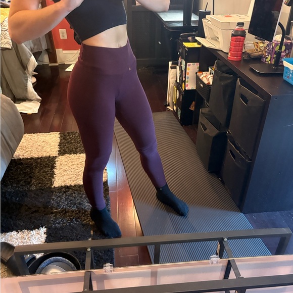 Burgundy High-Waisted Leggings - Picture 1 of 10